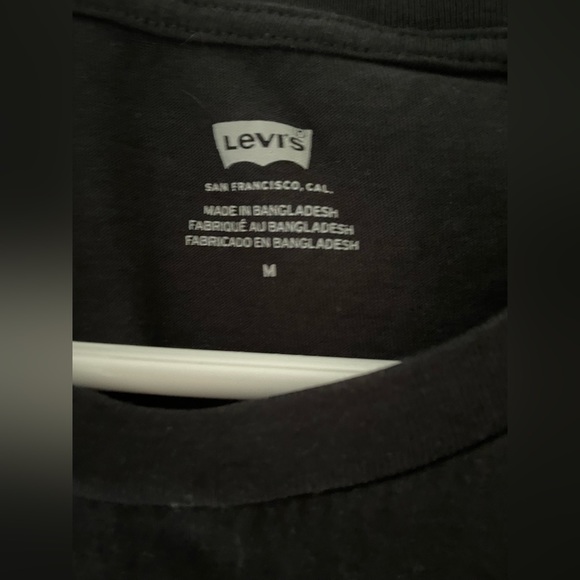 *Levi’s tee shirt* - Picture 2 of 3
